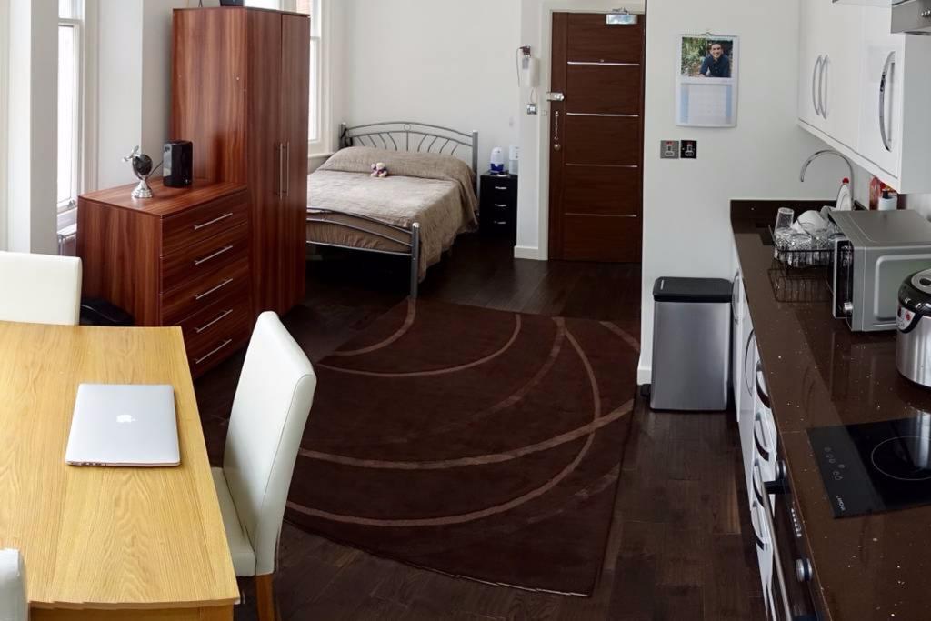 Studio Near Liverpool Street Tube Station Hotel Лондон Екстериор снимка